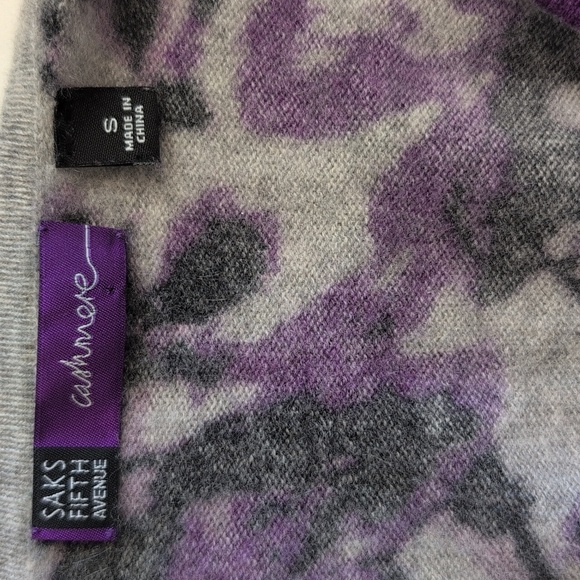 Saks Fifth Avenue Womens Small 100% Cashmere Sweater Purple V-Neck Office Dressy - Picture 7 of 8